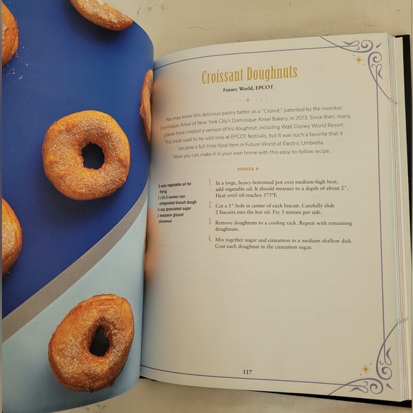 The Unofficial Disney Parks Cookbook - Picture 5 of 9